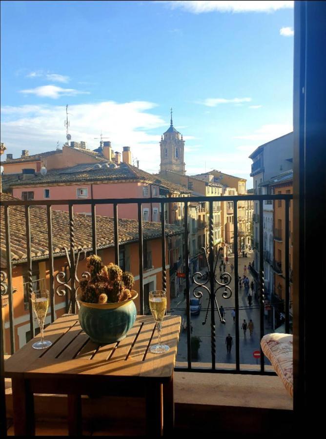 Apartament Loft Acogedor Con Terraza Y Parking En El Centro Huesca Zewnętrze zdjęcie